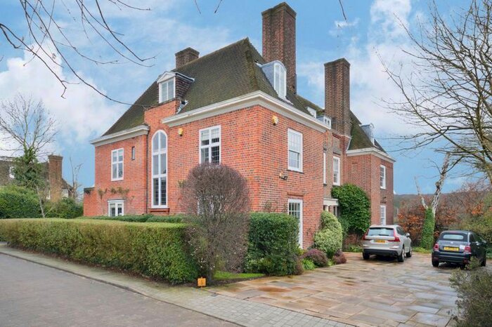 7 Bedroom Detached House To Rent In Linnell Drive, Hampstead Garden Suburb, NW11