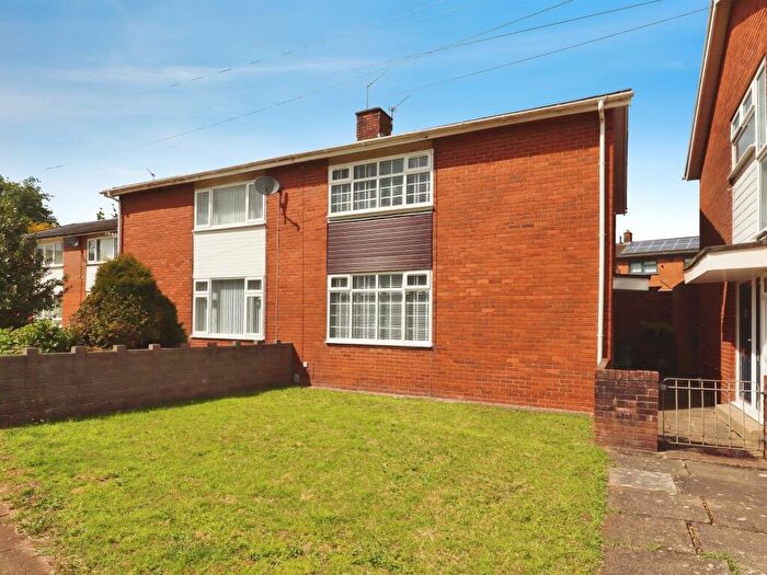 3 Bedroom Semi Detached House For Sale In Bracken Place, Cardiff, CF5