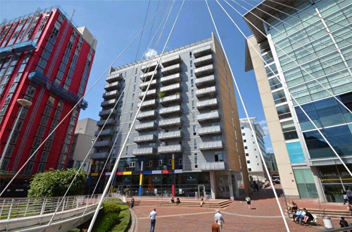 2 Bedroom Apartment To Rent In The Bridge, Dearmans Place, Manchester City Centre, Greater Manchester, M3