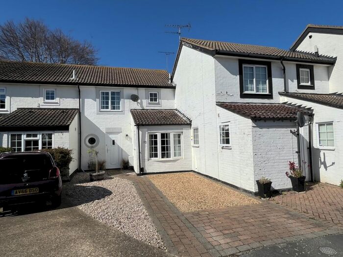3 Bedroom Terraced House To Rent In Longcroft, Felixstowe, IP11