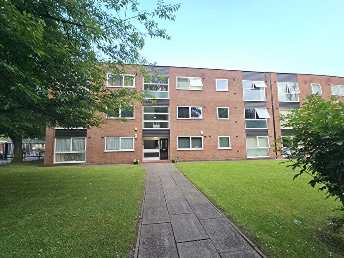 1 Bedroom Flat For Sale In Central Avenue, Manchester, M19