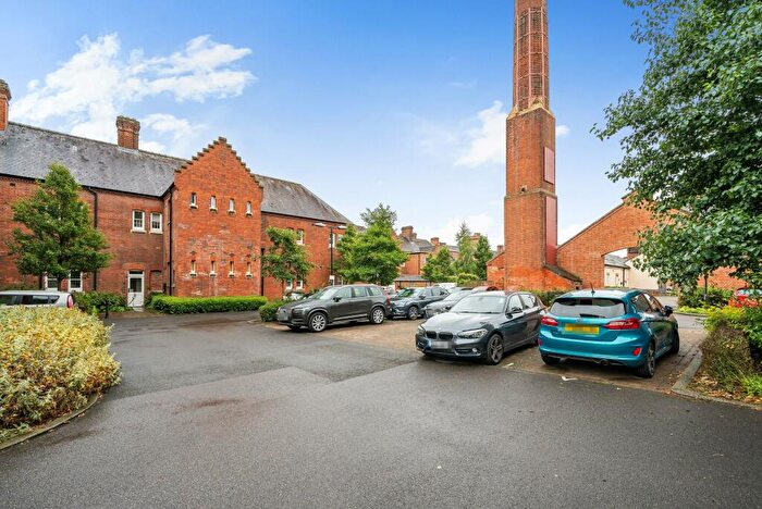 1 Bedroom Flat To Rent In Frilsham Court, Wallingford, OX10