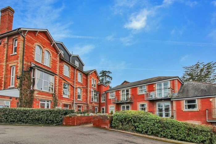 1 Bedroom Flat For Sale In Fig Tree Court, Canal Hill, Tiverton, EX16