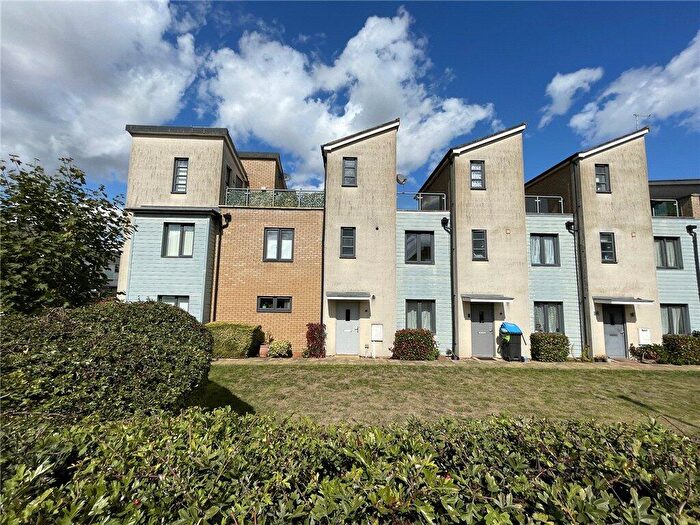 2 Bedroom Terraced House For Sale In Selkirk Drive, Oakridge Park, MK14