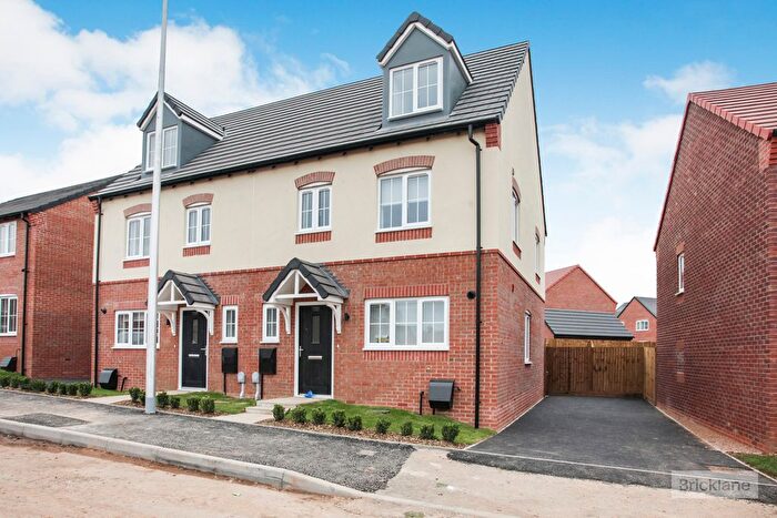 4 Bedroom Property To Rent In Caesar Drive, Nuneaton, CV11