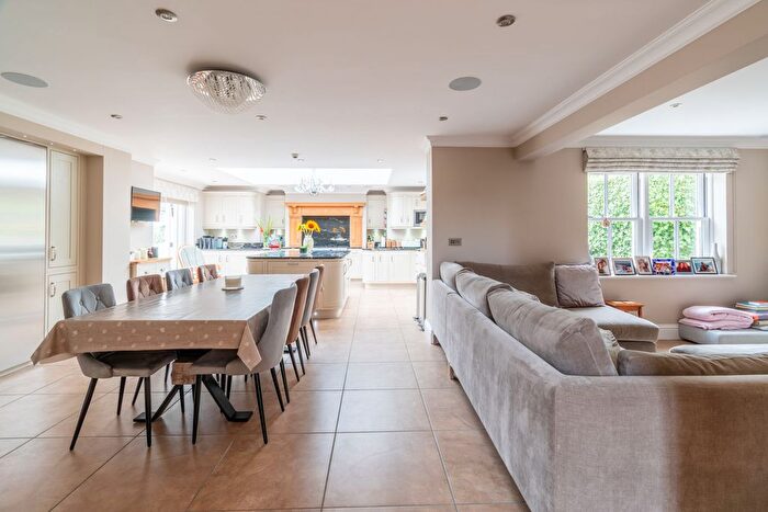 5 Bedroom Detached House For Sale In Riche Close, Felsted, CM6