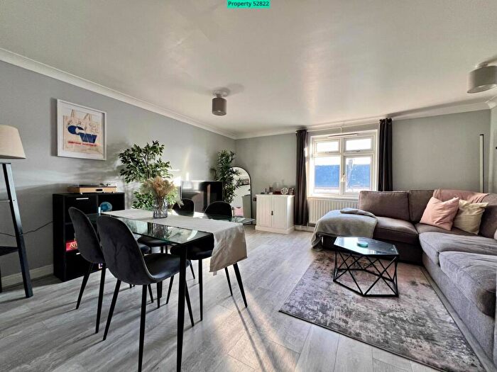 2 Bedroom Flat For Sale In Dene Hole House, Wickham Lane, London, SE2