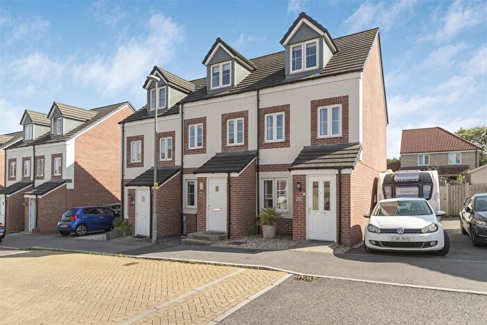 3 Bedroom End Of Terrace House For Sale In Aesop Drive, Keynsham, BS31