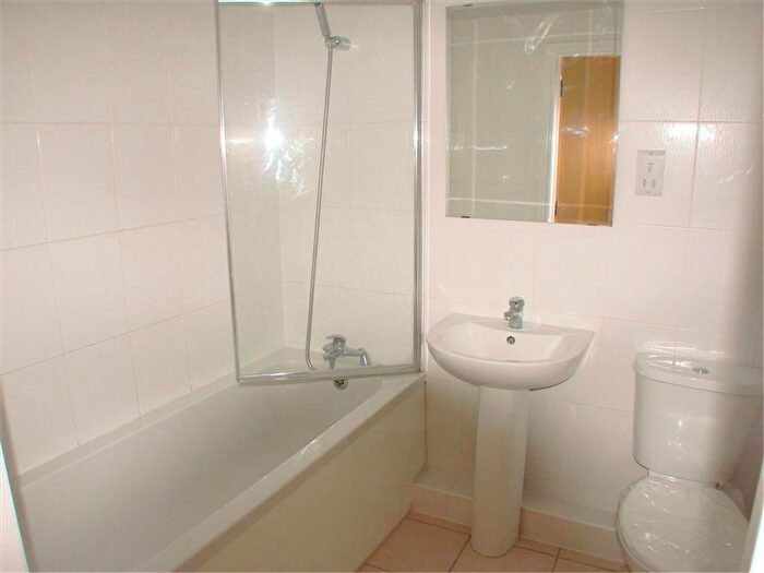 2 Bedroom Flat To Rent In Church Street, Baldock, SG7