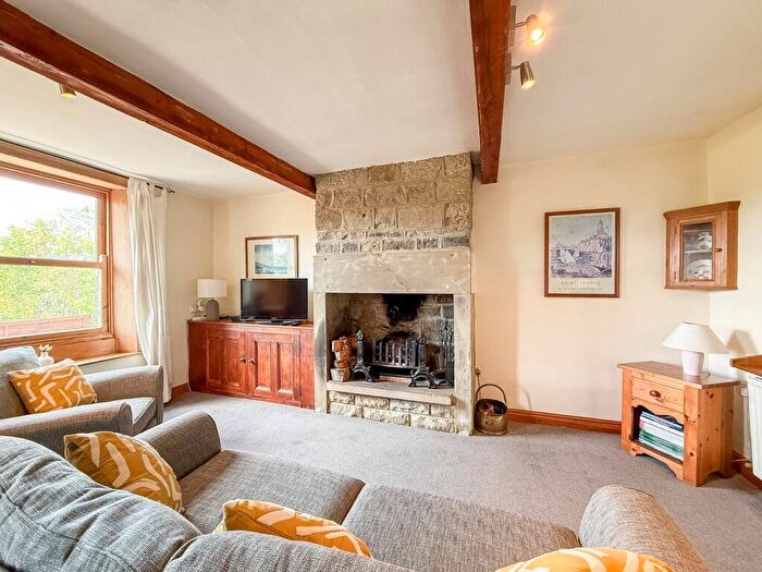 2 Bedroom Cottage For Sale In Slant Gate, Kirkburton, Huddersfield, HD8