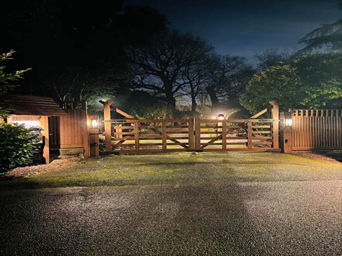 7 Bedroom House To Rent In Mount Park Road, Harrow-on-the-hill, HA1