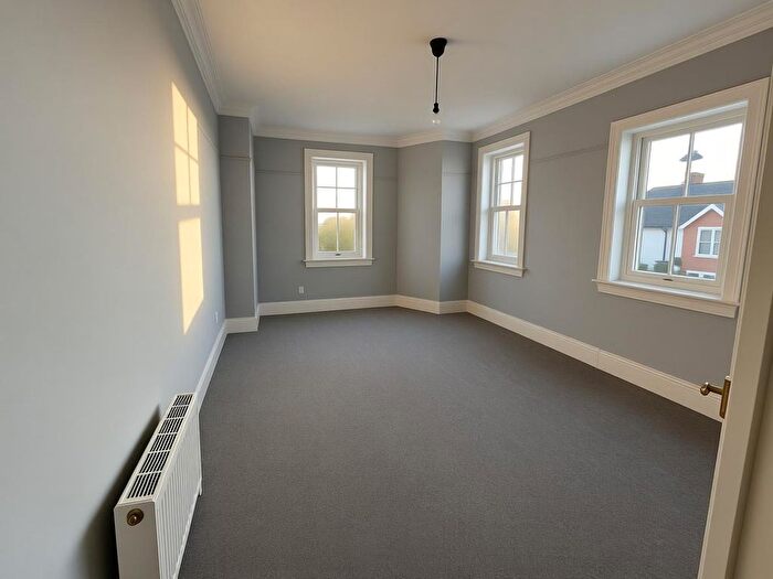 2 Bedroom Property To Rent In Bridge Road, Southampton, SO19