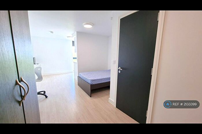 Studio To Rent In Parliament Place, Liverpool, L8