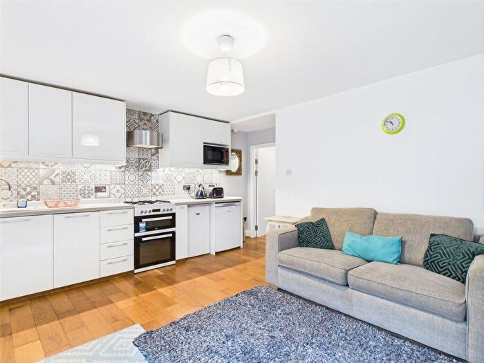 2 Bedroom Apartment To Rent In Atlingworth Street, Kemptown, Brighton, East Sussex, BN2