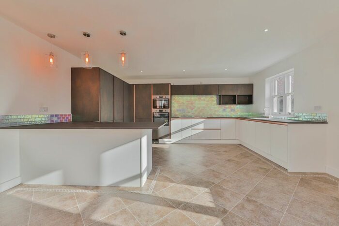 4 Bedroom Detached House For Sale In Church Lane, Atwick, Driffield, YO25