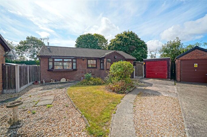 2 Bedroom Bungalow For Sale In Lytham Avenue, Dinnington, Sheffield, South Yorkshire, S25