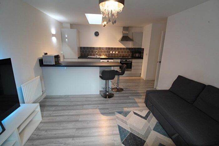 2 Bedroom Coach House For Sale In Viburnum Road, Almondsbury, BS32