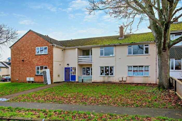 2 Bedroom Flat For Sale In Cheddon Road, Taunton, TA2