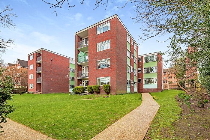 2 Bedroom Apartment For Sale In Station Road, Redhill, RH1