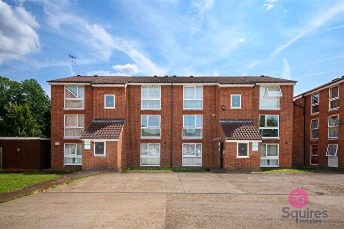 1 Bedroom Flat For Sale In Poplar Grove, London, N11
