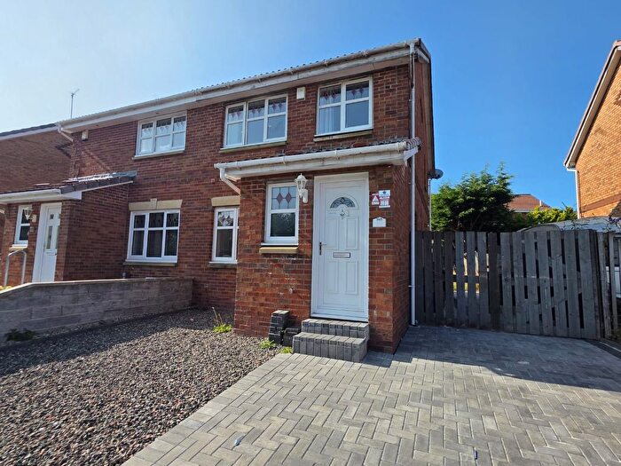 3 Bedroom Terraced House To Rent In Foresthall Drive, Springburn, Glasgow, G21