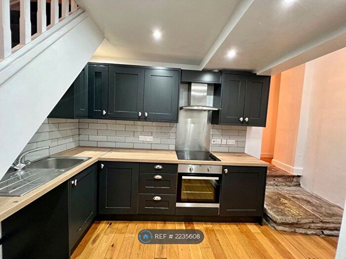 2 Bedroom Terraced House To Rent In Andrew Street, Stockport, SK6