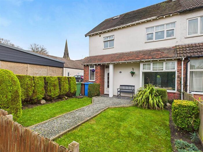 3 Bedroom End Of Terrace House For Sale In West View, North Ferriby, HU14