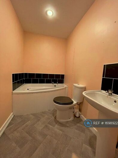1 Bedroom Flat To Rent In Highfield South, Birkenhead, CH42