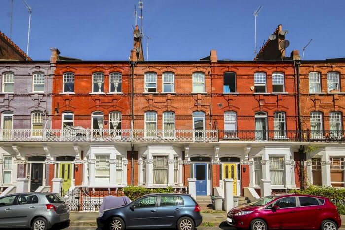 1 Bedroom Flat To Rent In Stonor Road, London, W14