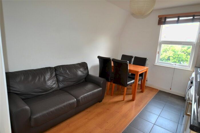1 Bedroom Flat To Rent In Lausanne Road, Harringay, London N8