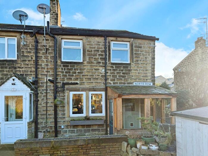 1 Bedroom End Of Terrace House For Sale In North Row, Sutton-in-Craven, BD20