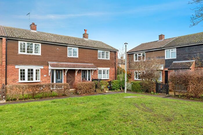 3 Bedroom End Of Terrace House For Sale In Drakes Drive, Chells, Stevenage, SG2
