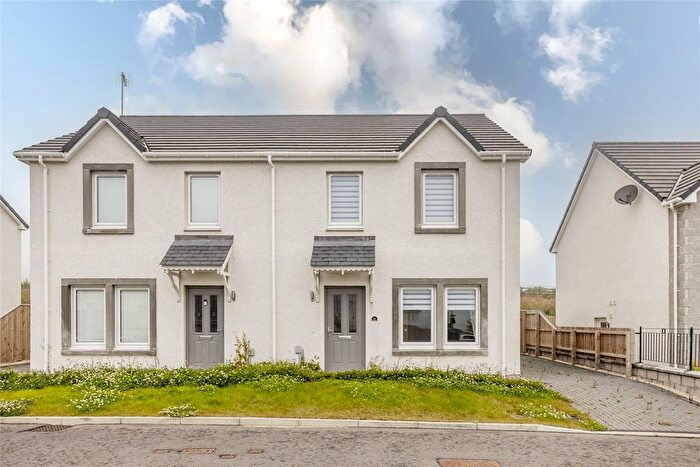 3 Bedroom Semi-Detached House To Rent In South View Gardens, Aberdeen, AB12