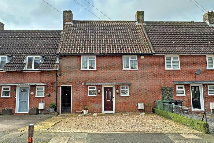 3 Bedroom Terraced House For Sale In Rookery Way, Lower Kingswood, Tadworth, KT20