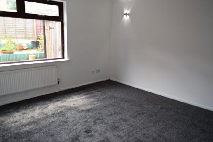 3 Bedroom Mews To Rent In Heys Close, Blackburn, BB2