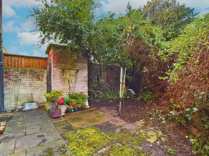 3 Bedroom End Of Terrace House For Sale In Harthill Road, Blacon, CH1