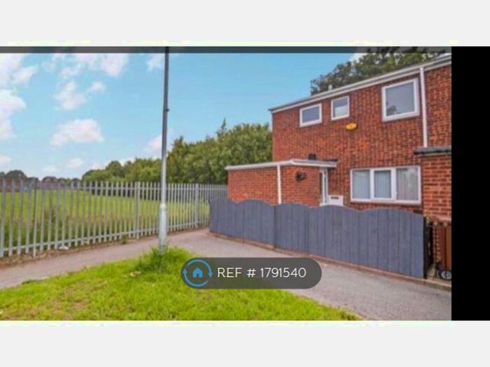 3 Bedroom Terraced House To Rent In Grasby Road, Hull, HU8