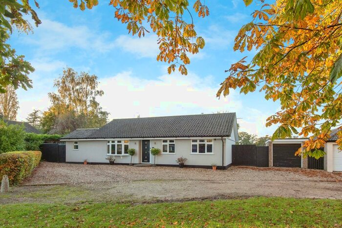 4 Bedroom Bungalow For Sale In Barn Field, Chevington, Bury St. Edmunds, Suffolk, IP29