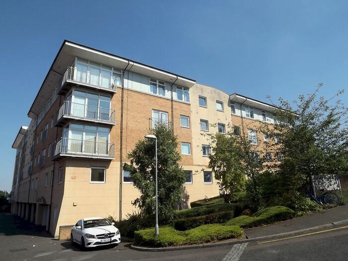 2 Bedroom Flat To Rent In Camp Road, St Albans AL1