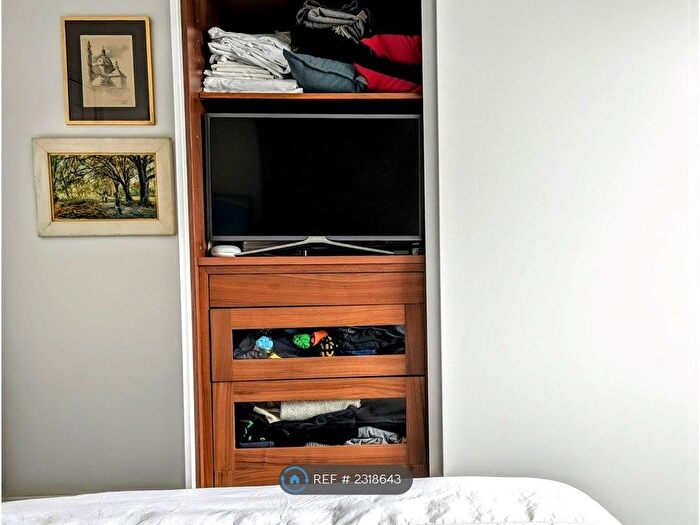 1 Bedroom Flat To Rent In West Smithfield, London, EC1A