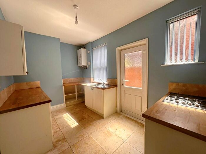 2 Bedroom End Of Terrace House To Rent In Gravelly Lane, Birmingham, West Midlands, B23