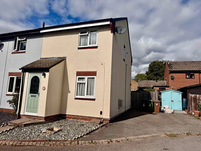 2 Bedroom Semi-Detached House For Sale In Sycamore Close, Watlington, OX49