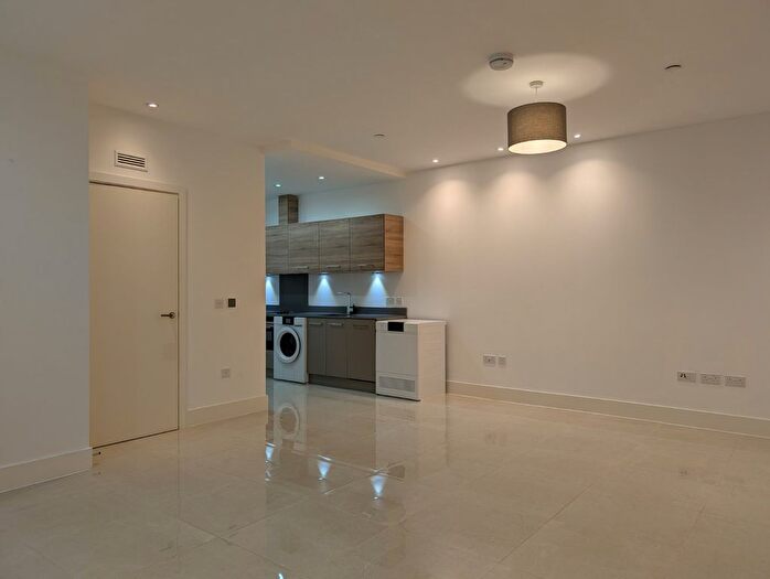 1 Bedroom Flat To Rent In St Vincent Place, EH3