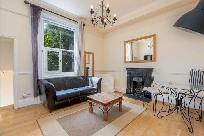 2 Bedroom Flat To Rent In Castletown Road, London, W14