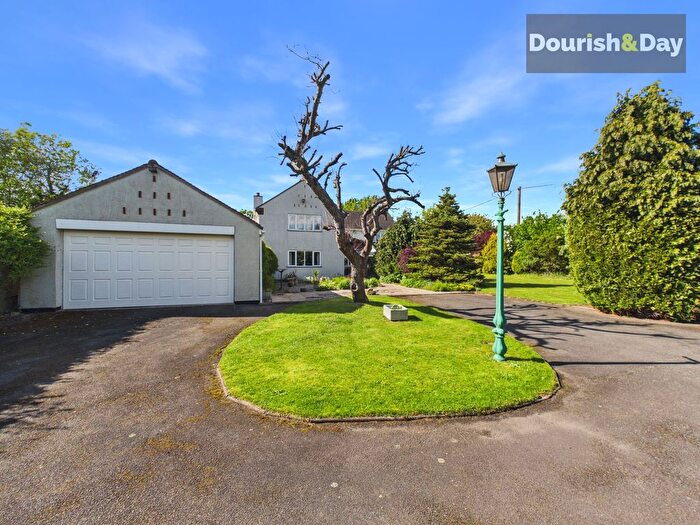 4 Bedroom Detached House For Sale In Kings Road, Calf Heath, WV10