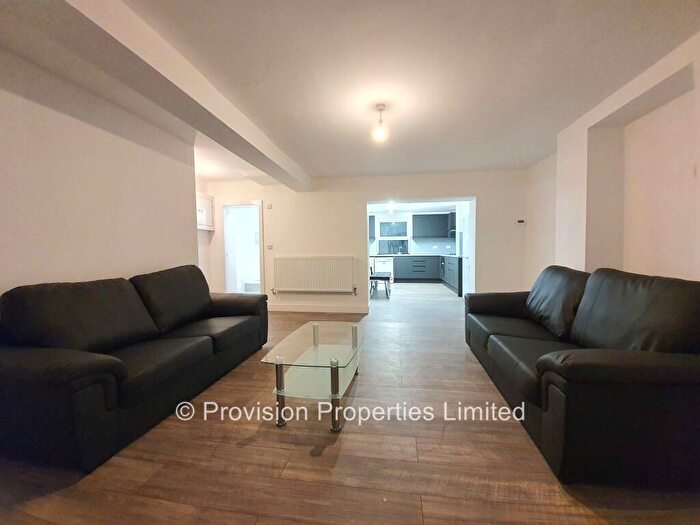 6 Bedroom Terraced House To Rent In Ash Grove, Hyde Park, Leeds, LS6