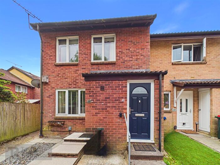 1 Bedroom Maisonette For Sale In St. Andrews Road, Ifield, Crawley, RH11