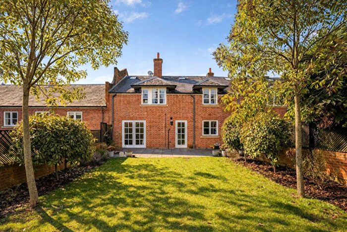 4 Bedroom Terraced House For Sale In Devey Way, Goldings, SG14