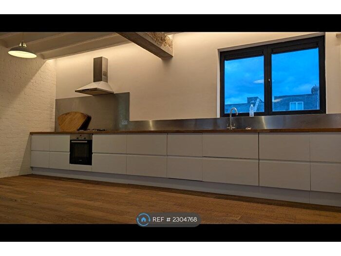 4 Bedroom Flat To Rent In Old Road, London, SE13