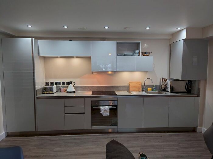 2 Bedroom Maisonette To Rent In Hurst Street, Liverpool, L1